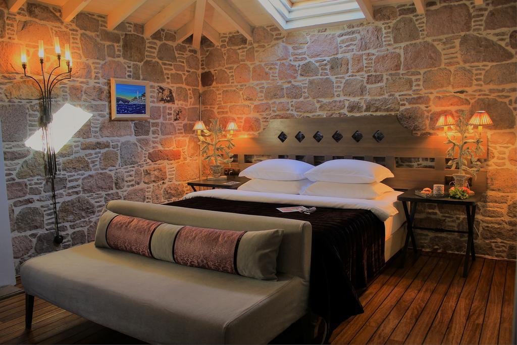 Cunda Lena Otel Ayvalı Eksteriør billede